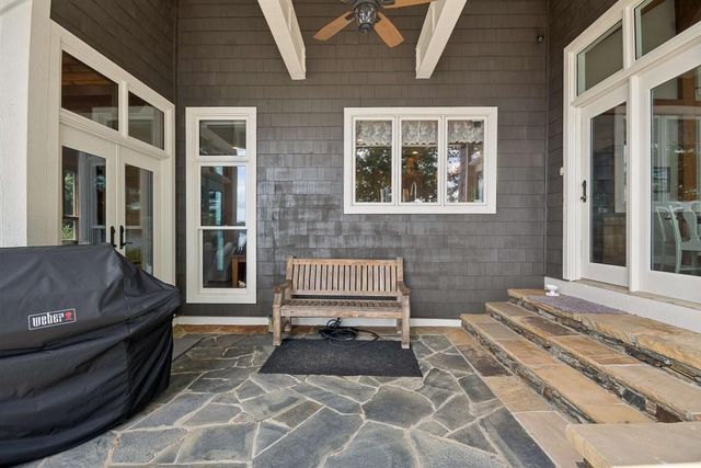102 Pebblestump Point, Peachtree City, GA 30269