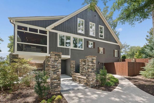 102 Pebblestump Point, Peachtree City, GA 30269