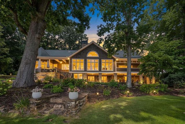 102 Pebblestump Point, Peachtree City, GA 30269