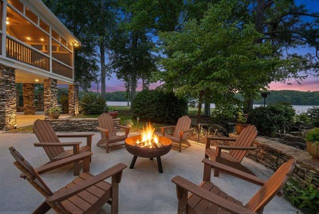 102 Pebblestump Point, Peachtree City, GA 30269