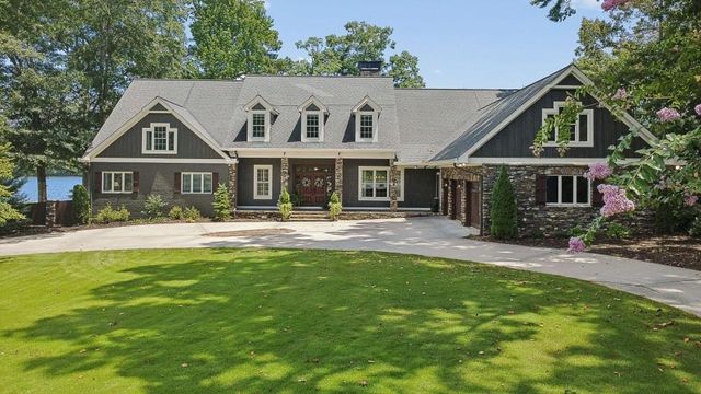 102 Pebblestump Point, Peachtree City, GA 30269