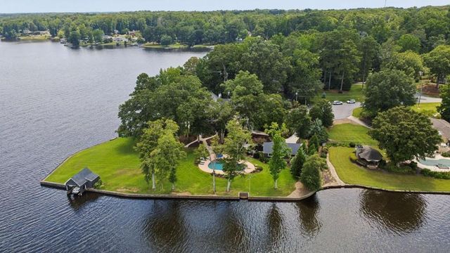 102 Pebblestump Point, Peachtree City, GA 30269