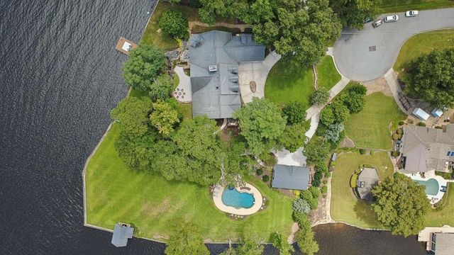 102 Pebblestump Point, Peachtree City, GA 30269