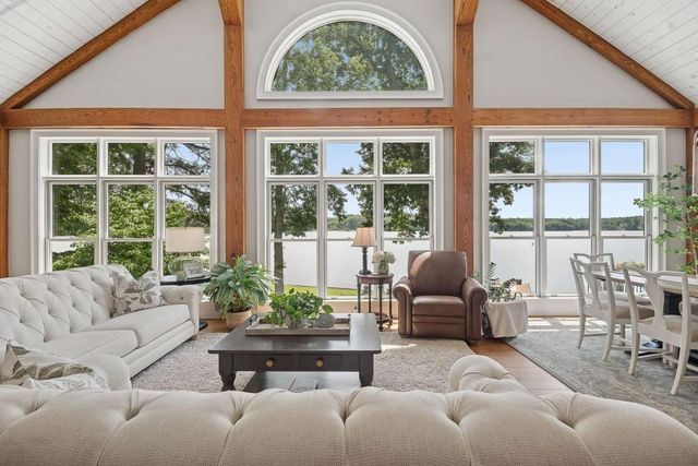 102 Pebblestump Point, Peachtree City, GA 30269