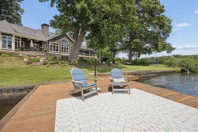 102 Pebblestump Point, Peachtree City, GA 30269
