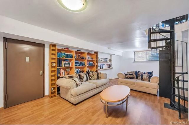 46-12 161st Street 1D, Flushing, NY 11358