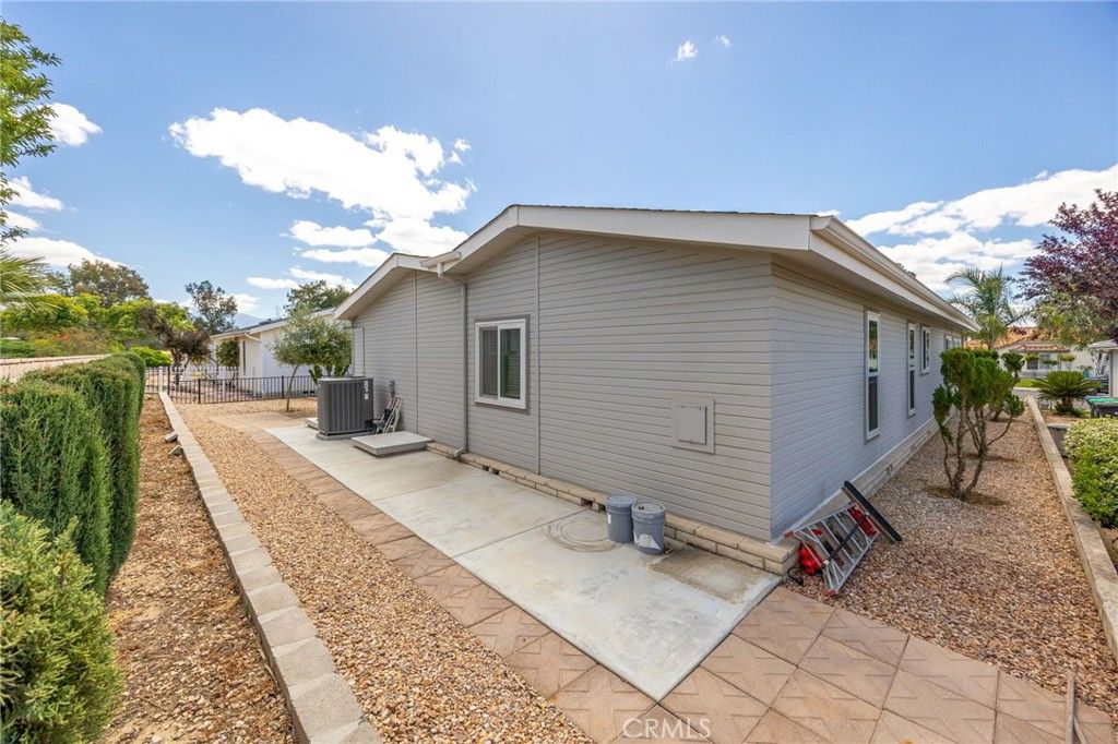Image 37 of property listing at 2514 Peach Tree, Hemet, CA 92545