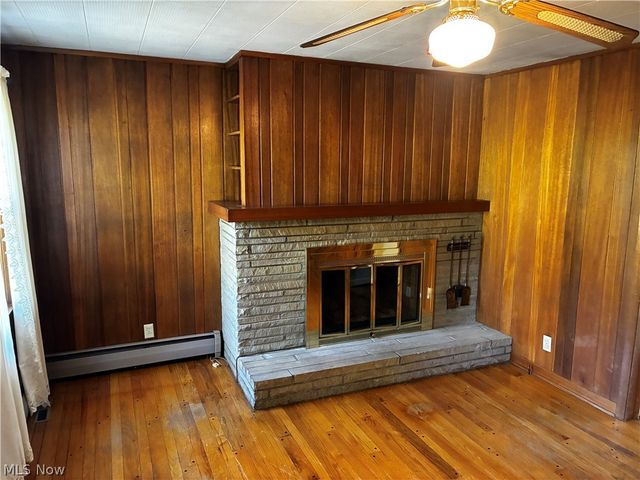 118 Hillcrest Dr, Marietta, OH 45750