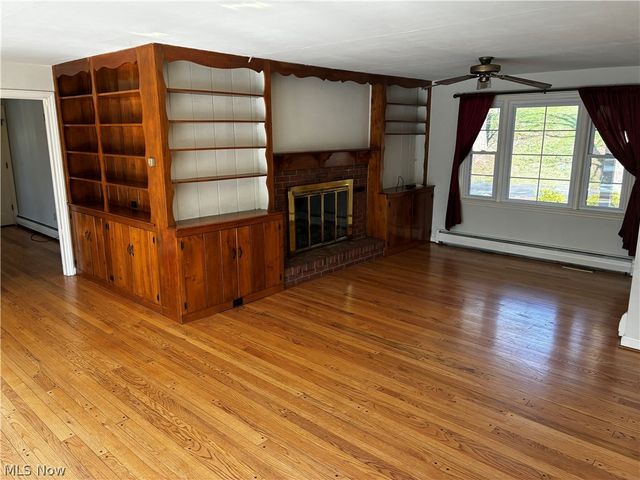 118 Hillcrest Dr, Marietta, OH 45750