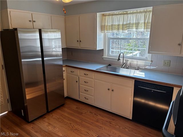 118 Hillcrest Dr, Marietta, OH 45750