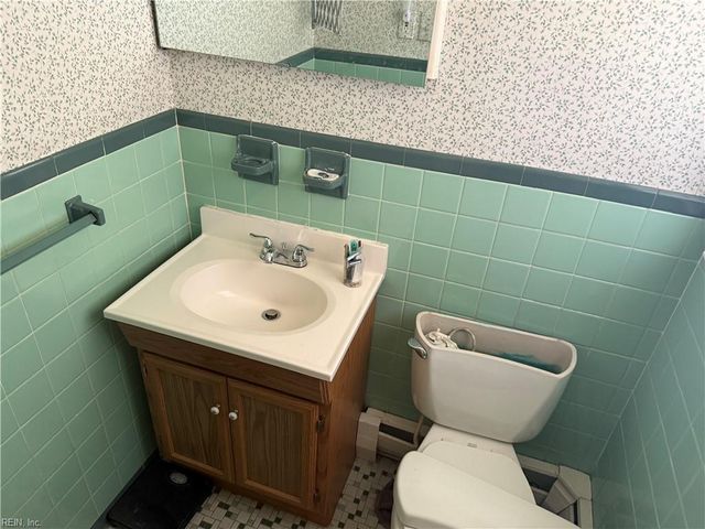 1032 Valmire DR, Chesapeake, VA 23320