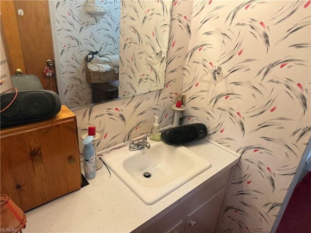 1032 Valmire DR, Chesapeake, VA 23320