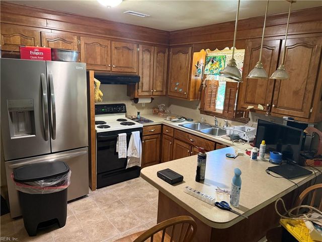 1032 Valmire DR, Chesapeake, VA 23320