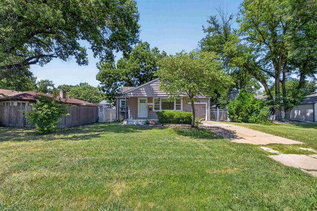 211 N Brookside Pkwy, Wichita, KS 67208