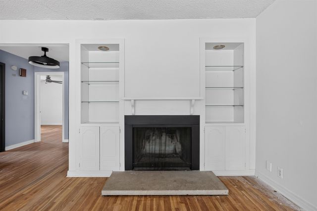 211 N Brookside Pkwy, Wichita, KS 67208
