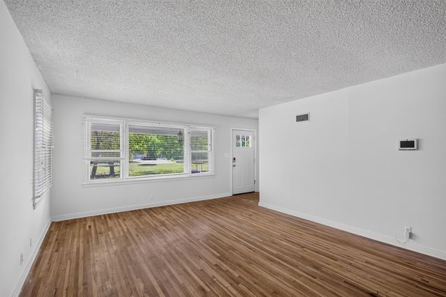 211 N Brookside Pkwy, Wichita, KS 67208