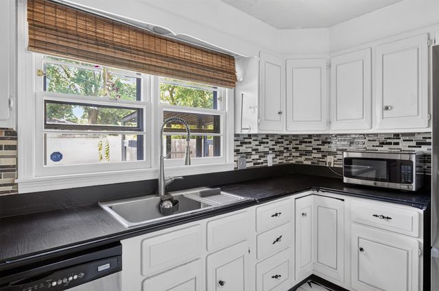 211 N Brookside Pkwy, Wichita, KS 67208