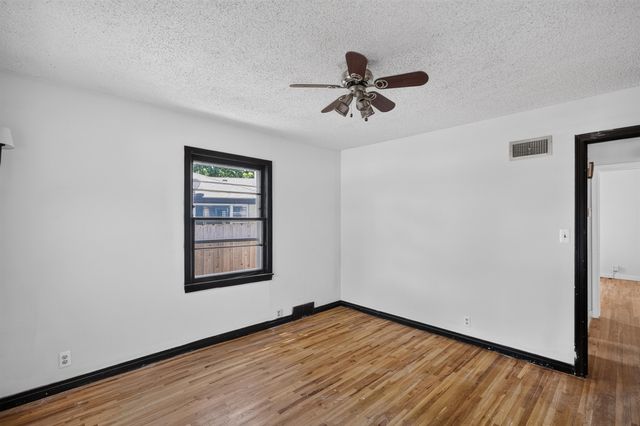 211 N Brookside Pkwy, Wichita, KS 67208