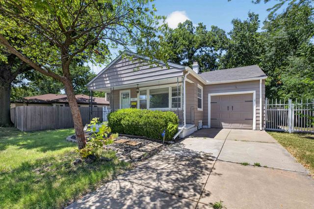 211 N Brookside Pkwy, Wichita, KS 67208