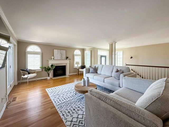 2211 Lenwood Drive SW, Rochester, MN 55902