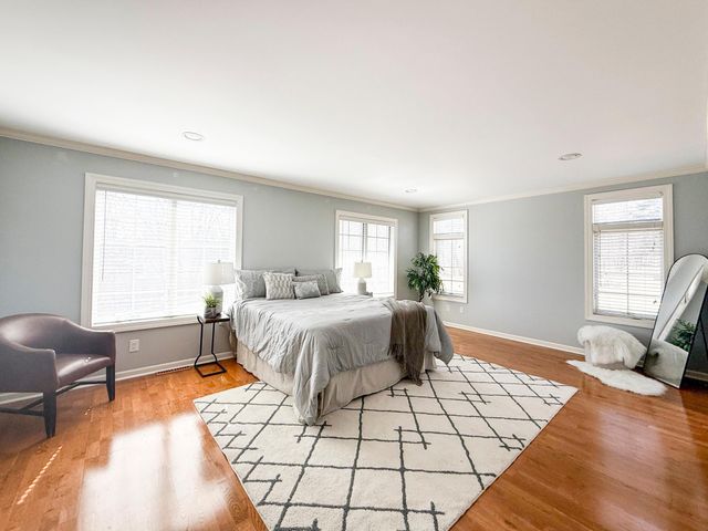 2211 Lenwood Drive SW, Rochester, MN 55902