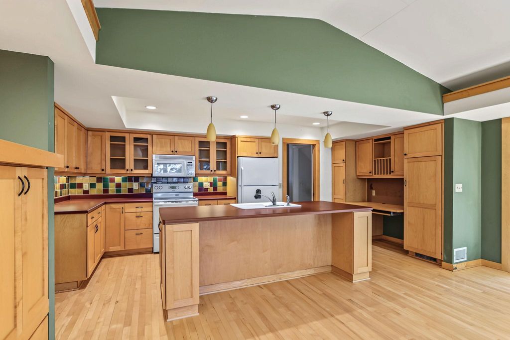 7220 W Shore Drive, Edina, MN 55435 — photo 4