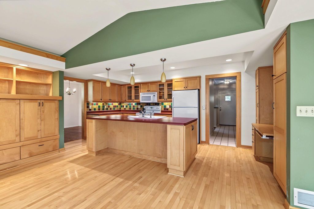 7220 W Shore Drive, Edina, MN 55435 — photo 5