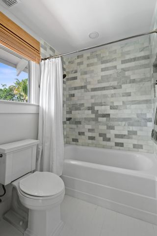300 Buckingham Road, West Palm Beach, FL 33405