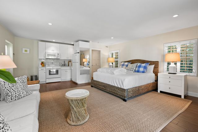 300 Buckingham Road, West Palm Beach, FL 33405