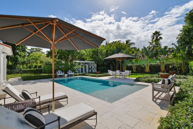 300 Buckingham Road, West Palm Beach, FL 33405