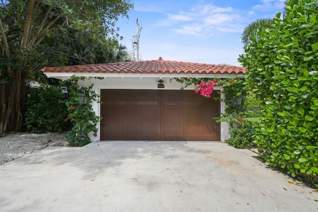 300 Buckingham Road, West Palm Beach, FL 33405