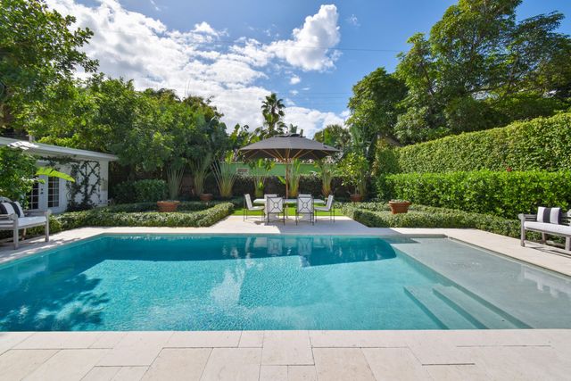 300 Buckingham Road, West Palm Beach, FL 33405