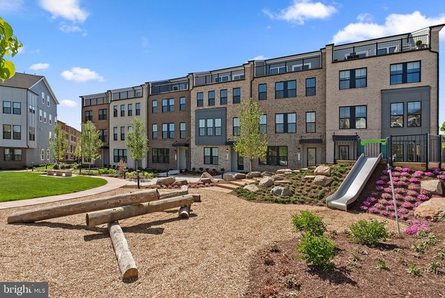 13740 AVIATION PL, Herndon, VA 20171