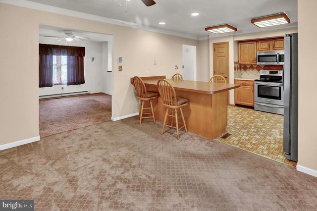 246 SANDHILL RD, Fleetwood, PA 19522