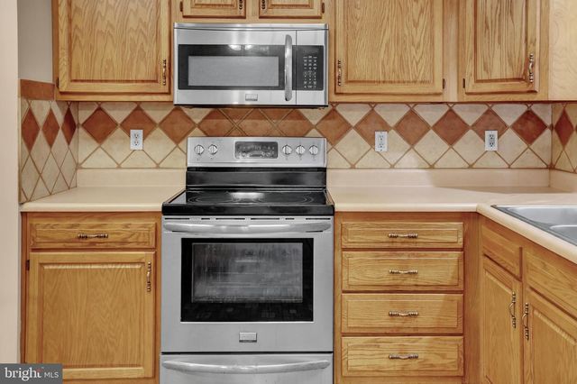 246 SANDHILL RD, Fleetwood, PA 19522