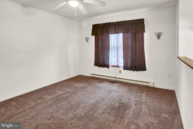 246 SANDHILL RD, Fleetwood, PA 19522