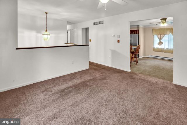 246 SANDHILL RD, Fleetwood, PA 19522