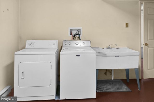 246 SANDHILL RD, Fleetwood, PA 19522