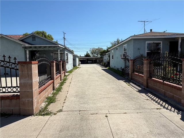 6608 Ira Avenue, Bell Gardens, CA 90201