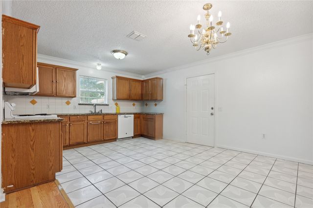4043 Gray Oak Place, Dallas, TX 75212
