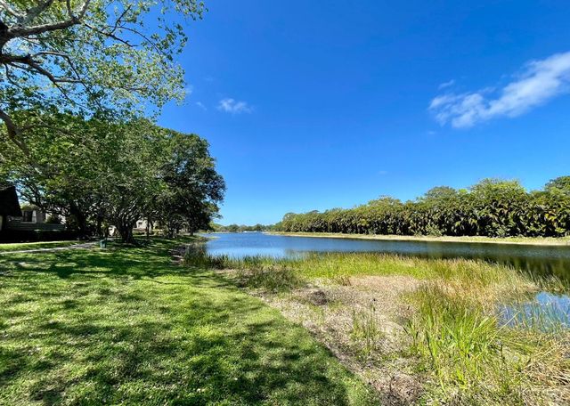 903 9TH Terrace, Palm Beach Gardens, FL 33418