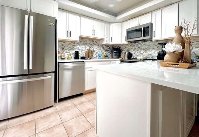 903 9TH Terrace, Palm Beach Gardens, FL 33418