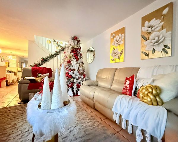 903 9TH Terrace, Palm Beach Gardens, FL 33418