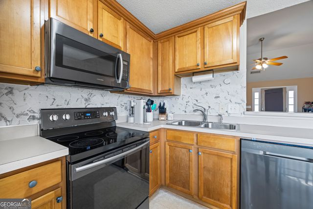 7 Crest View Circle, Carnesville, GA 30521