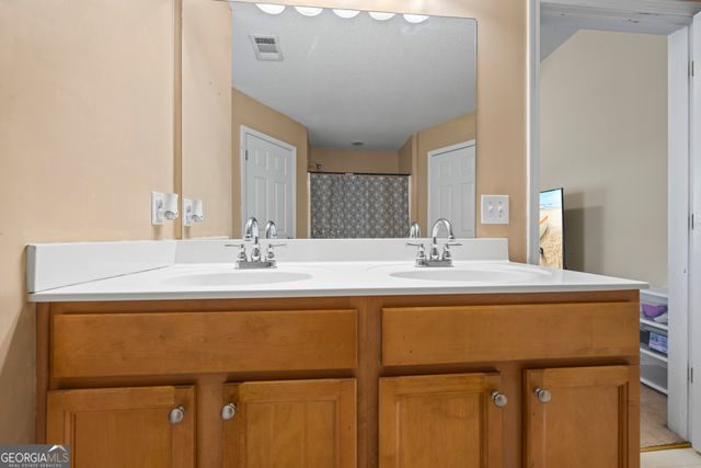 7 Crest View Circle, Carnesville, GA 30521