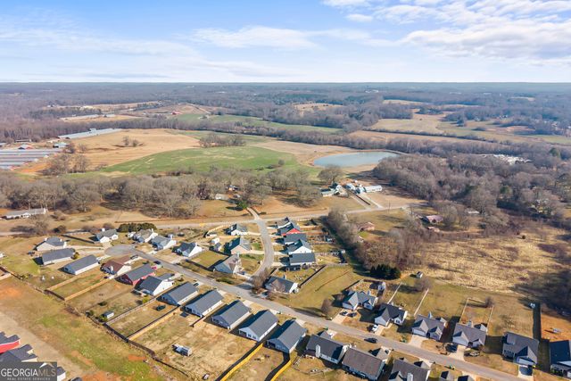 7 Crest View Circle, Carnesville, GA 30521