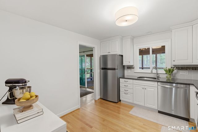 3 Branch Brook Drive, Simsbury, CT 06070