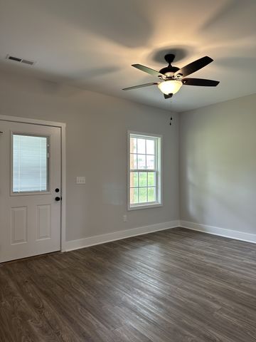 632 W Adams St, Woodbury, TN 37190