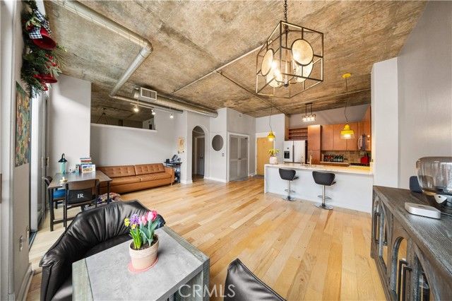 840 E Green 329, Pasadena, CA 91101