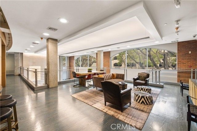 840 E Green 329, Pasadena, CA 91101